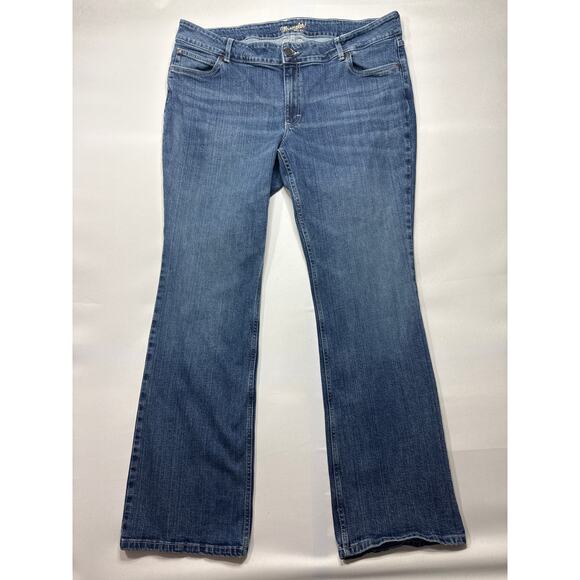 Wrangler Denim - Wrangler Retro Women's Bootcut Blue Denim Jeans - Size 22Wx32 (41x34)
